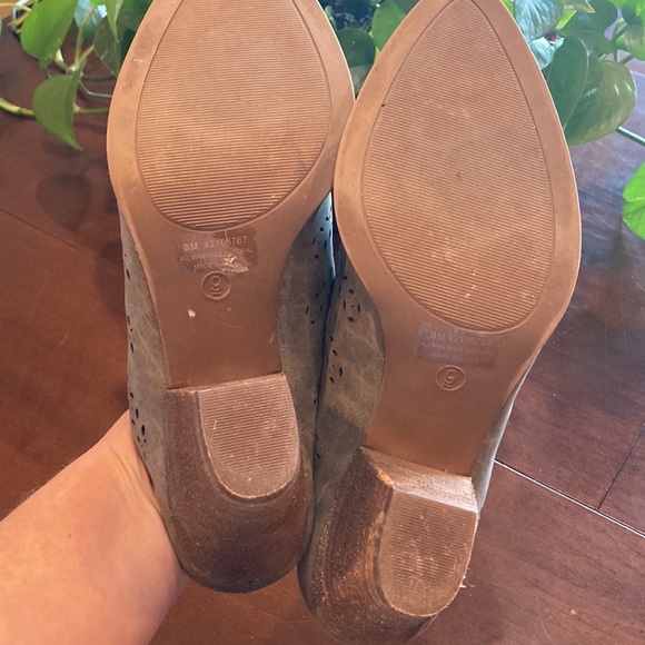 Size 9 Taupe Heeled Mules (ABBA) - Picture 7 of 11